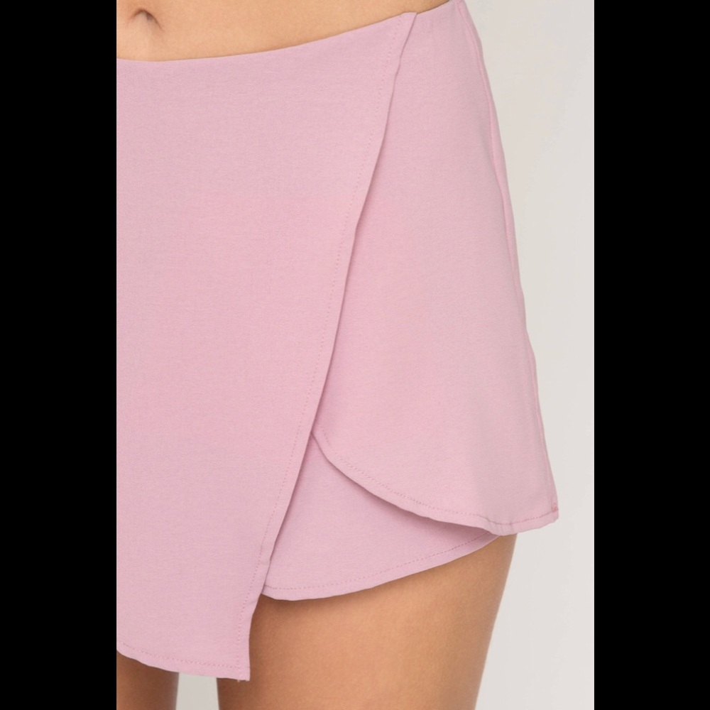 PINK SHORTS - Picture 2 of 4